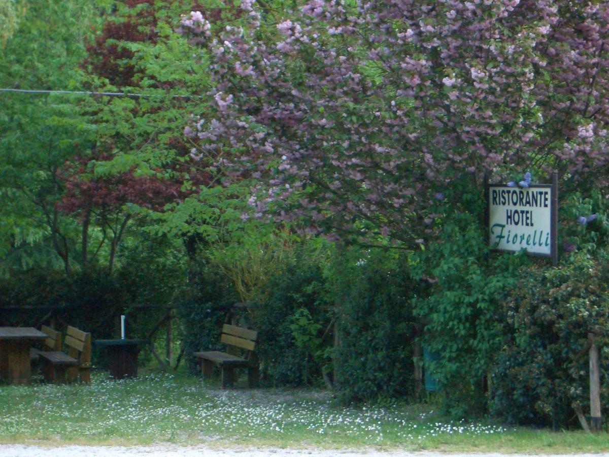 Hotel Ristorante Fiorelli Preci Exterior foto